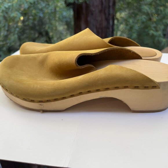 Bryr Worker Clog in Fennel - 40 wide (size 9.5 ish) - Picture 3 of 8